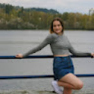 Meet your Posher, Carly